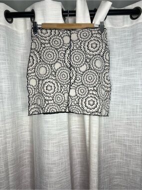 Haystacks Black and White Patterned Skirt